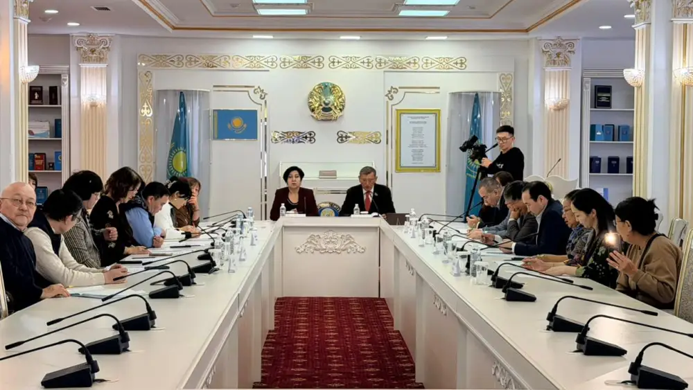 В столице подвели итоги республиканской акции «Бір ел – бір кітап» за 2025 год (4)