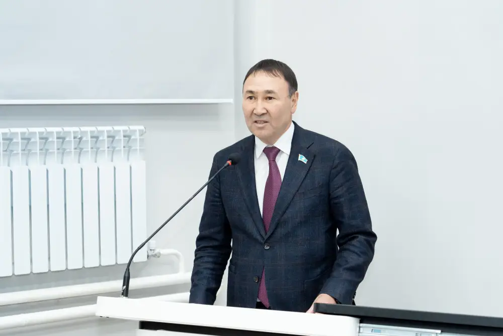 Именная Smart-аудитория Ивана Сауэра открылась в КАТИУ имени С. Сейфуллина (8)