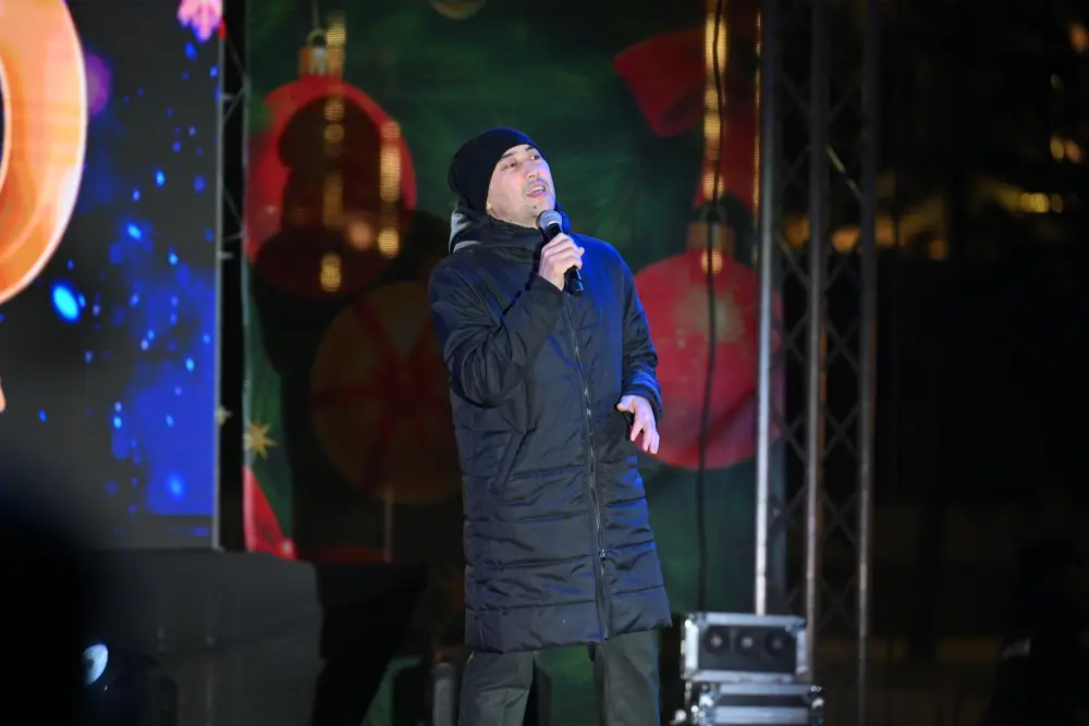 Аким области посетил праздничное мероприятие, посвященное Новому году (7)