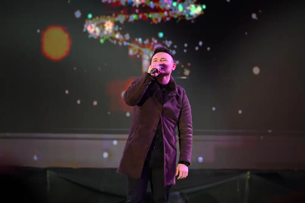 Аким области посетил праздничное мероприятие, посвященное Новому году (5)