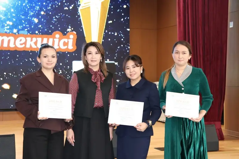 Лучшего классного руководителя выбрали в Карагандинской области (7)