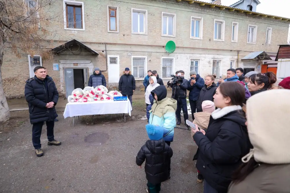 ЗЕЛЁНАЯ БАЛКА: СЕМЬИ ВЕТХОГО ЖИЛЬЯ ПЕРЕСЕЛИЛИ В ШЫМКЕНТЕ (3)