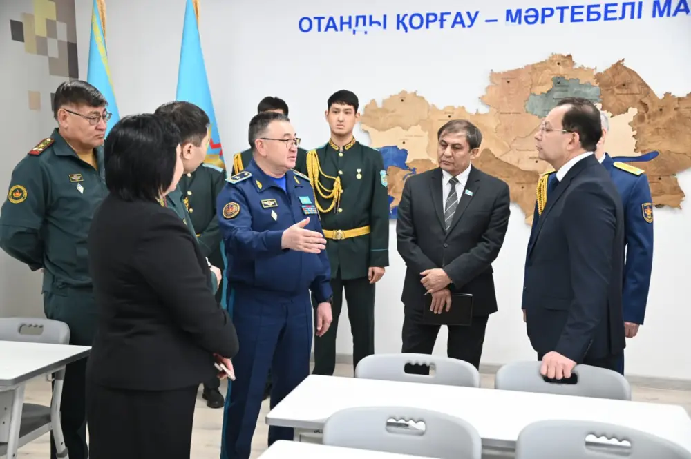 Открытый разговор: замминистра обороны обсудил актуальные вопросы с общественностью (5)