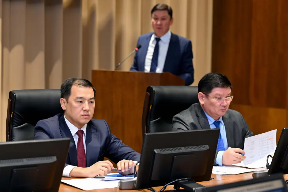 В области Абай обсудили актуальные вопросы сферы образования (2)