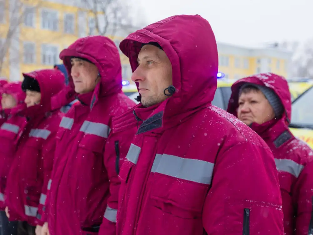 В ВКО поступили новые автомобили скорой помощи (9)