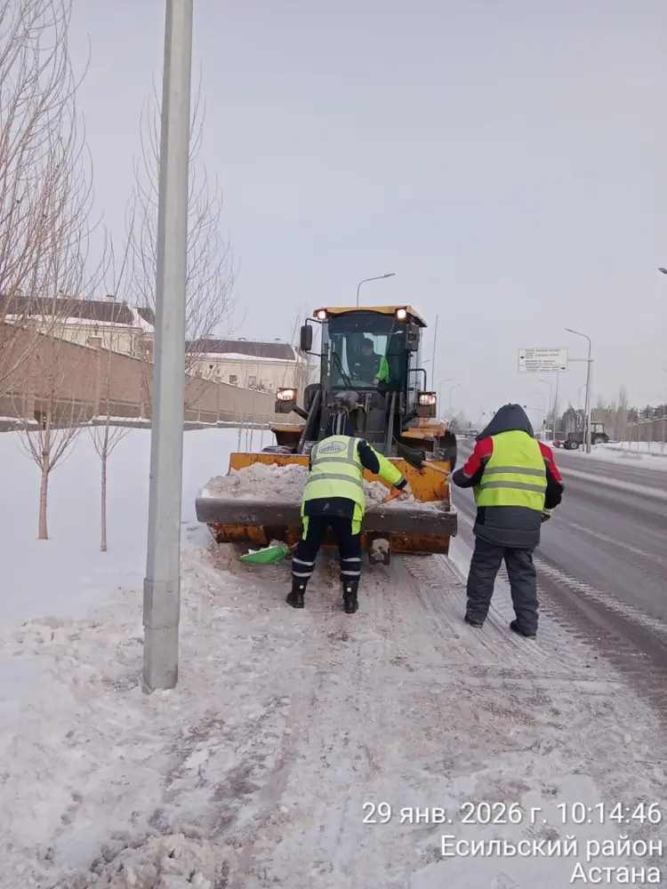 Из Астаны вывезено около 3,3 млн кубометров снега (9)