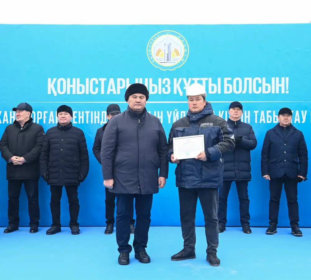 80 семей получили новое жилье в поселке Жанакорган (2)