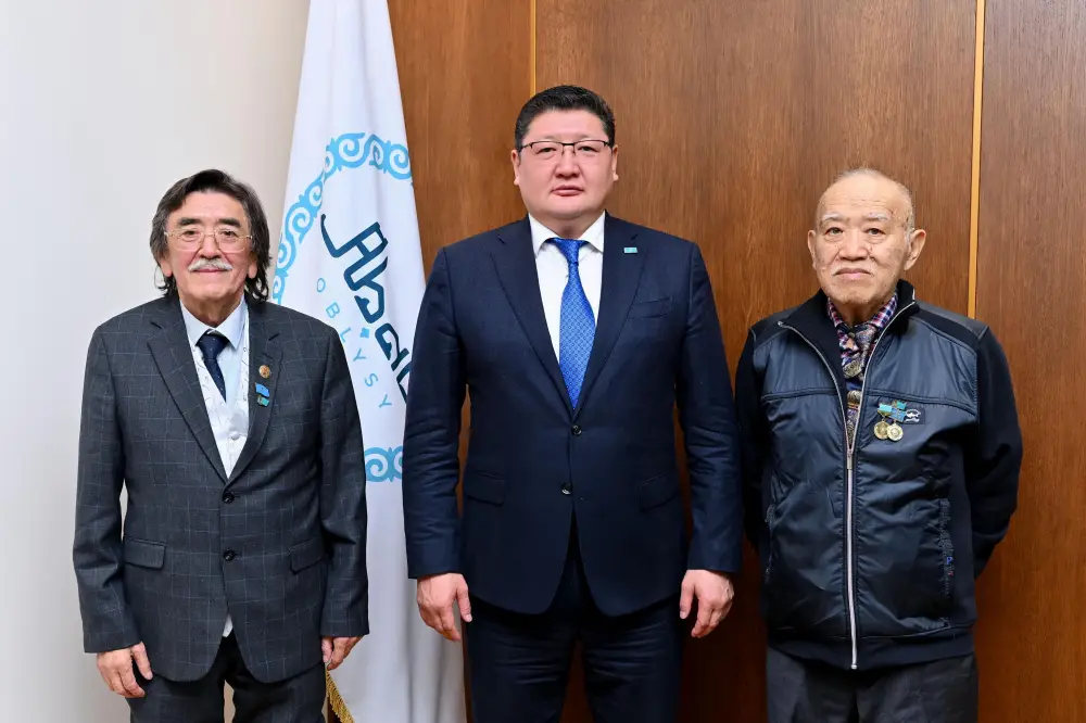 Аким области встретился с представителями интеллигенции и аксакалами региона (6)