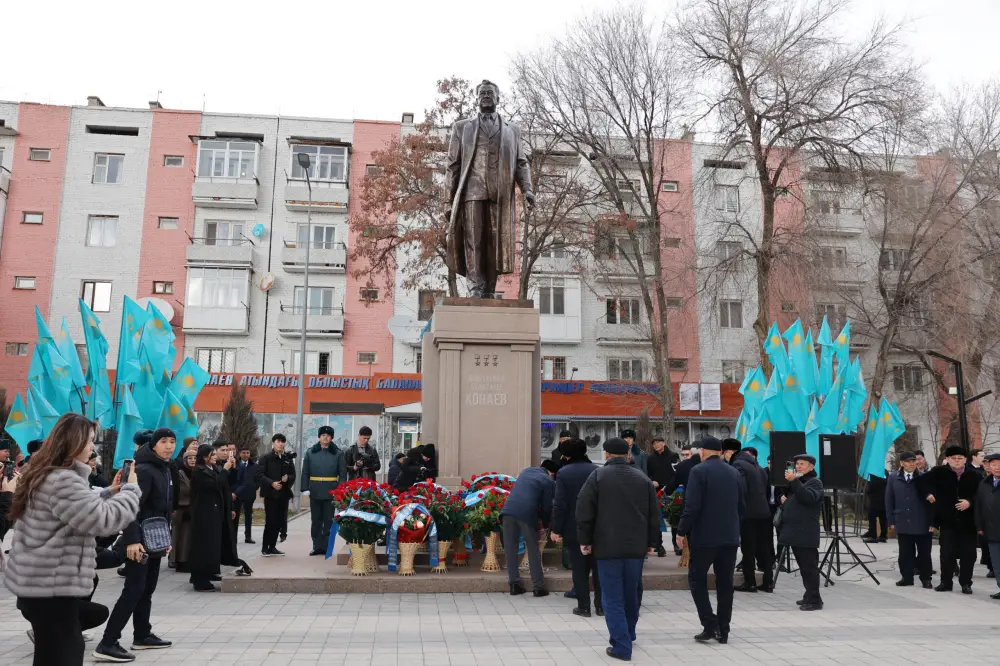В Таразе почтили память Динмухамеда Кунаева (7)