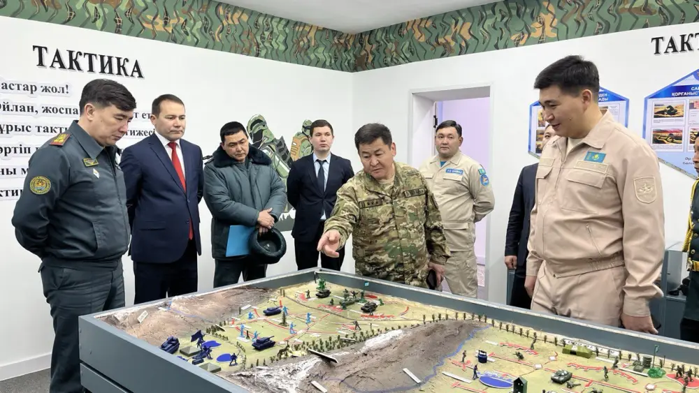 Министерство обороны проводит в южных регионах акцию «Біртұтас ел – біртұтас жер» для допризывной молодежи (3)