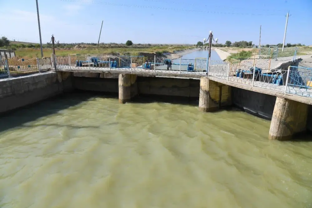 В ТУРКЕСТАНСКОЙ ОБЛАСТИ УСИЛЕНЫ РАБОТЫ ПО СТРОИТЕЛЬСТВУ, РЕМОНТУ И РЕГУЛИРОВАНИЮ ВОДНЫХ ОБЪЕКТОВ (2)