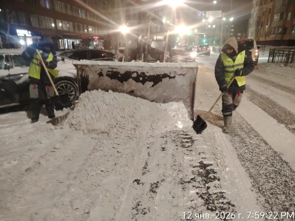 Почти 50 тысяч кубометров снега вывезли за день из Астаны (6)