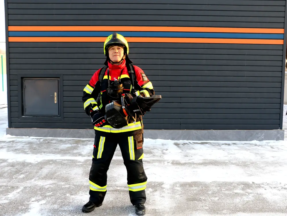 Безопасность тех, кто спасает: в регионах страны поэтапно обновляется защитная экипировка пожарных (4)