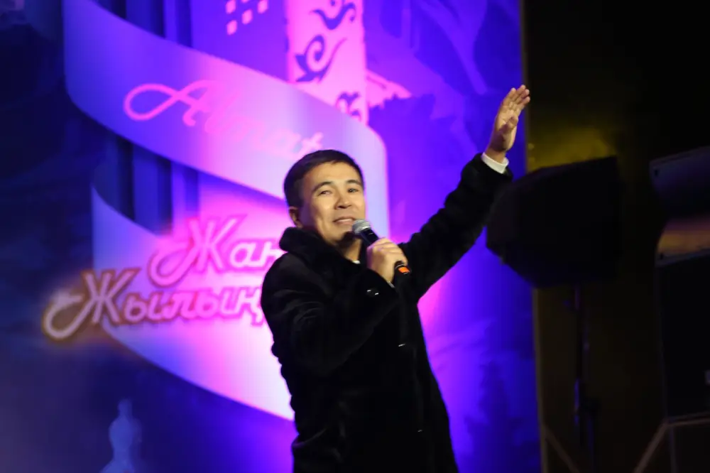 Туристы из Дубая отмечают доброжелательность казахстанцев на новогоднем шоу Алматы (10)