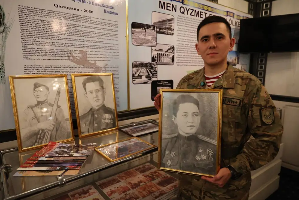 Военнослужащий нарисовал портреты для музея Национальной гвардии (2)