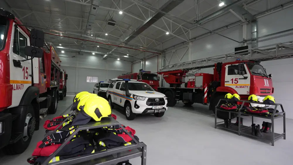 Новая точка безопасности: в Алматы за 90 дней построили и открыли пожарную часть (7)