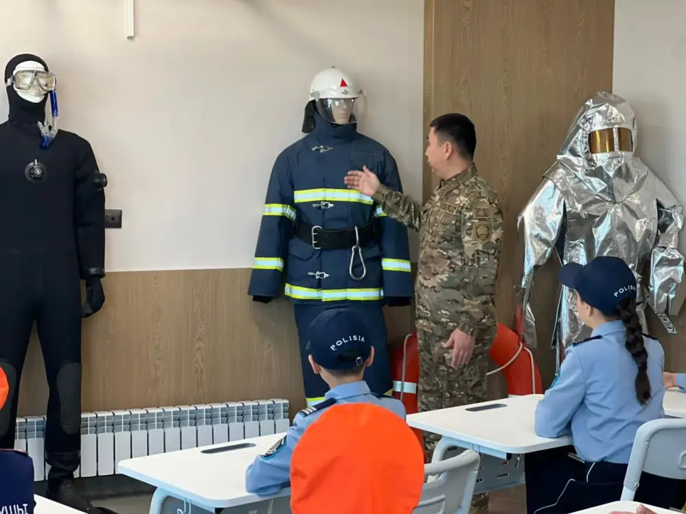 Проект «Юный спасатель» укрепляет культуру безопасности среди школьников (4)