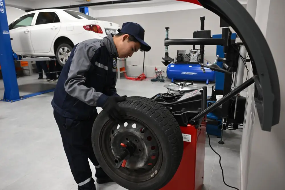 В Алматы открыт обновленный колледж телекоммуникаций и машиностроения (8)