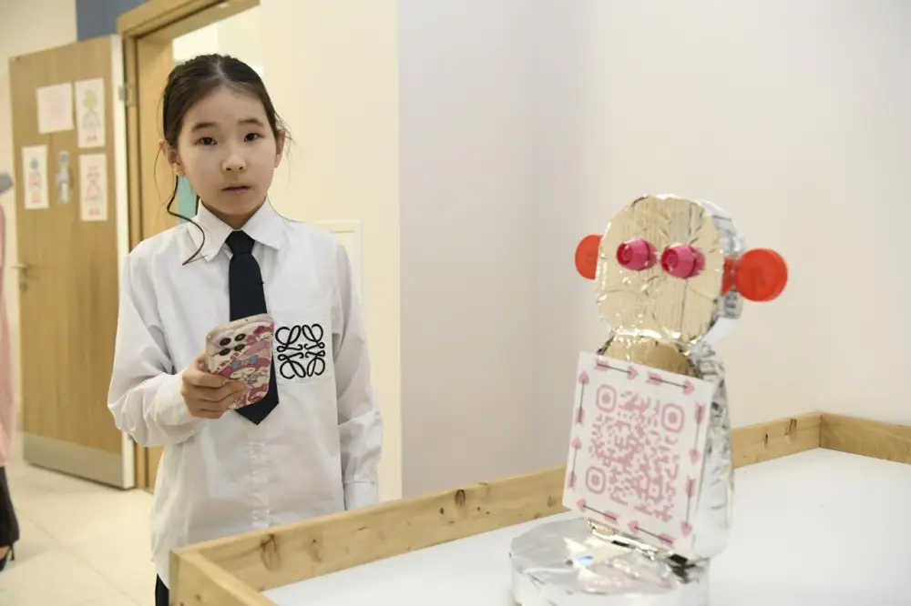 Воспитание, знания и искусственный интеллект: особое мероприятие прошло в столичной школе (7)