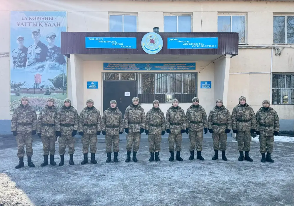 Со школьной скамьи - в один строй: 12 бывших одноклассников проходят службу вместе в Шымкенте (2)