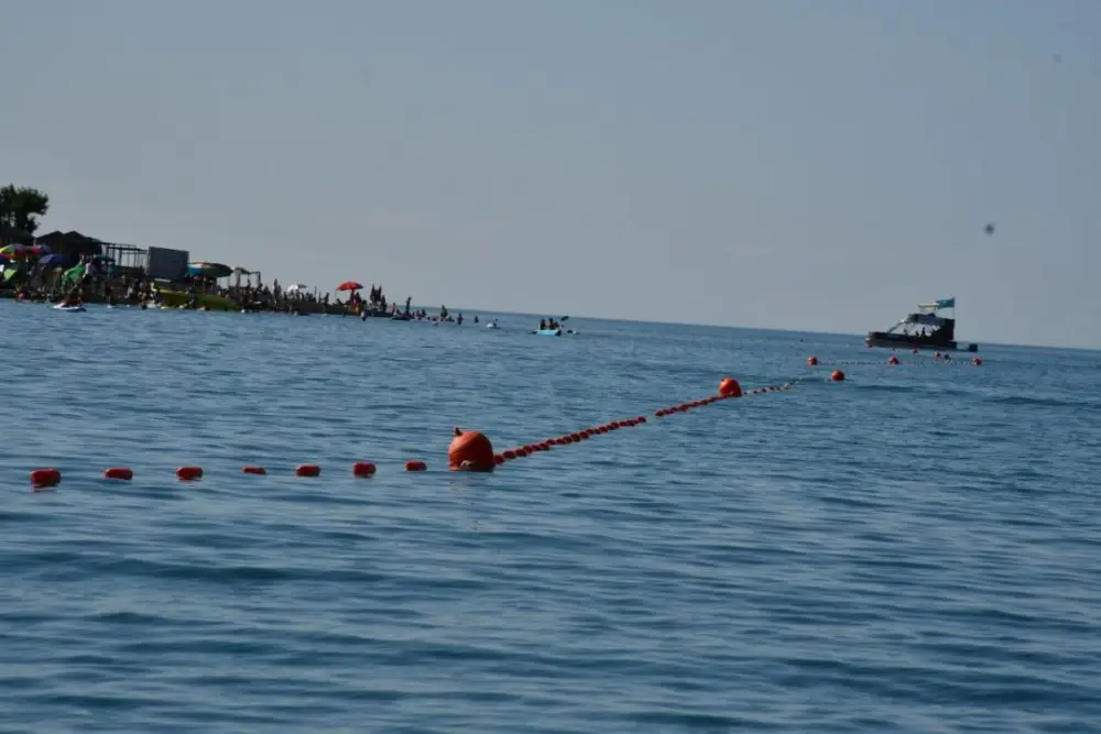 В области Жетісу на побережье Алаколя устанавливают новые объекты сервиса и безопасности (4)