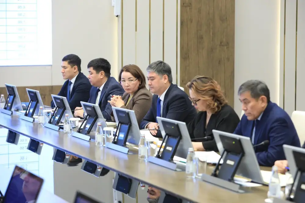 В Актюбинской области усилены меры по зимнему содержанию дорог (2)