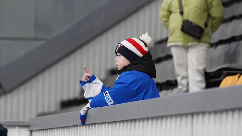 Аким ВКО наградил хоккеистов команды «Торпедо» (5)