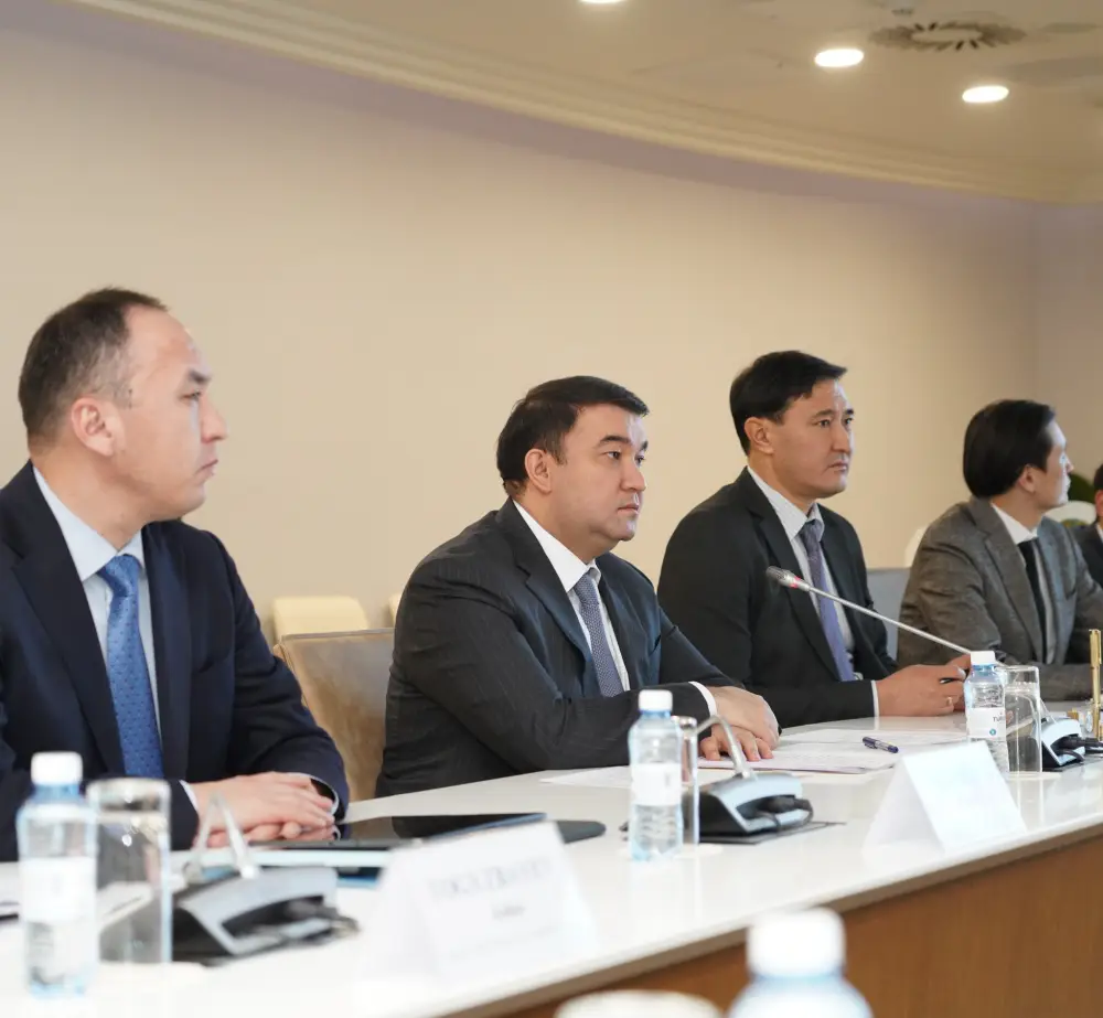 В ТУРКЕСТАНЕ ПРОВЕДЕНЫ ПЕРЕГОВОРЫ ПО ОТКРЫТИЮ ЛОГИСТИЧЕСКОГО ЦЕНТРА ДЛЯ ПЕРЕВОЗКИ ТОВАРОВ В ЕВРОПУ (4)