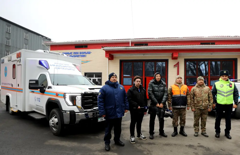 Секунды, от которых зависят жизни: МЧС Казахстана показало, как водители реагируют на спецтранспорт (6)