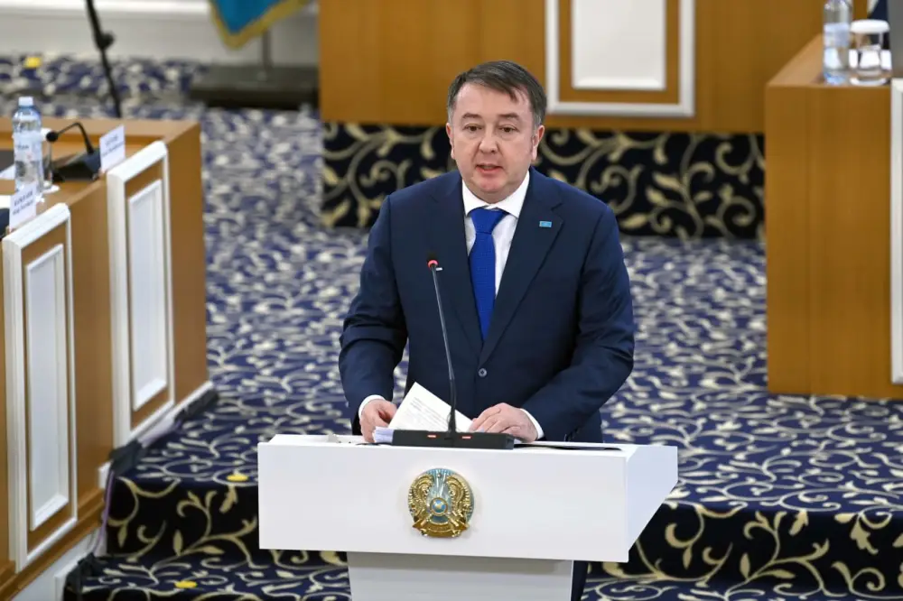 Конституционная комиссия приступила к обсуждению проекта поправок (8)