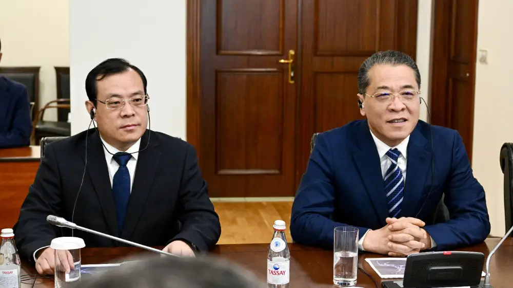 Роман Скляр обсудил с руководством XINFA GROUP г-ном Чжао Тинъюном строительство промышленного парка в Павлодарской области (2)