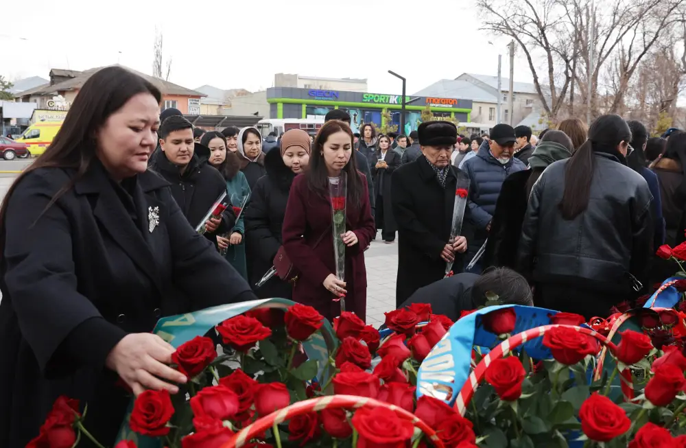 В Таразе почтили память Динмухамеда Кунаева (4)