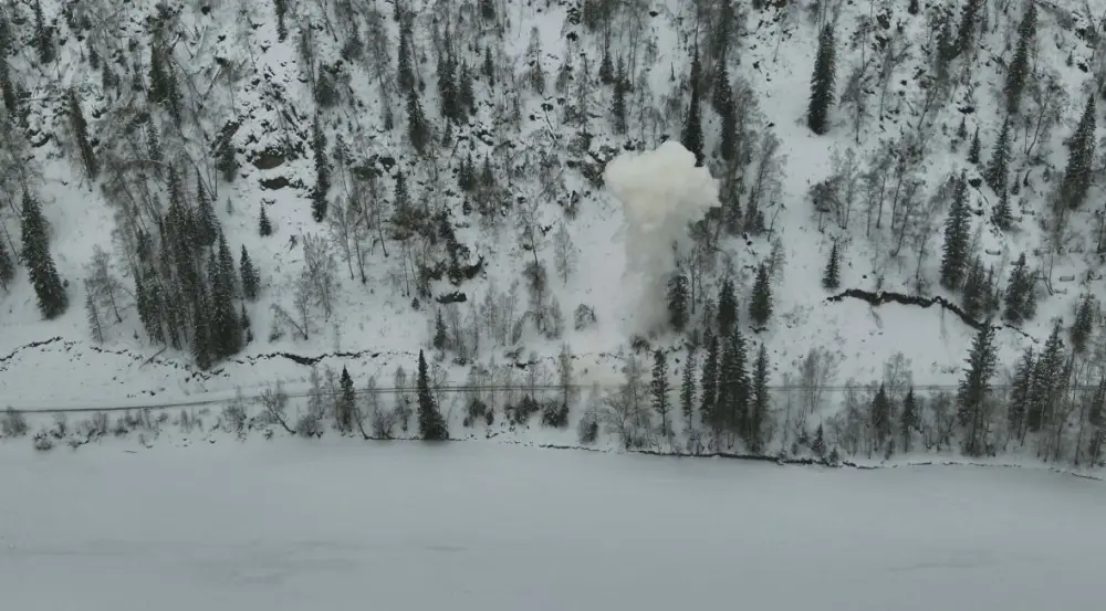 МЧС предупреждает о лавиноопасной обстановке в горных районах Казахстана (3)