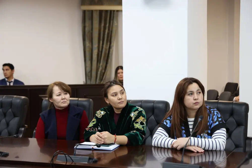 В рамках реализации программы правового всеобуча для сотрудников Аппарата Высшего Судебного Совета проведены очередные обучающие семинары, направленные на повышение профессионального уровня и правовой культуры государственных служащих (4)