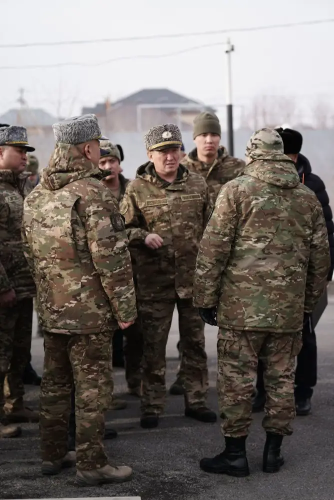 Министр обороны ознакомился с работой воинских формирований Кызылординской области (4)