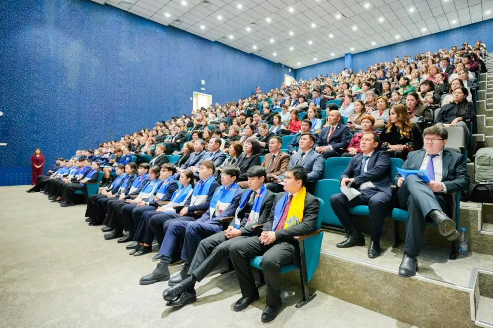 В Астане прошел городской форум «ADAL URPAQ: Закон. Порядок. Доверие» (3)