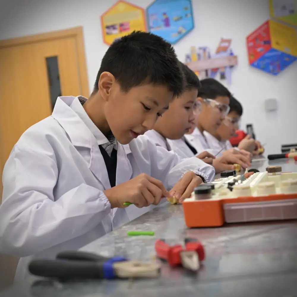 В Павлодаре открылась новая школа (8)