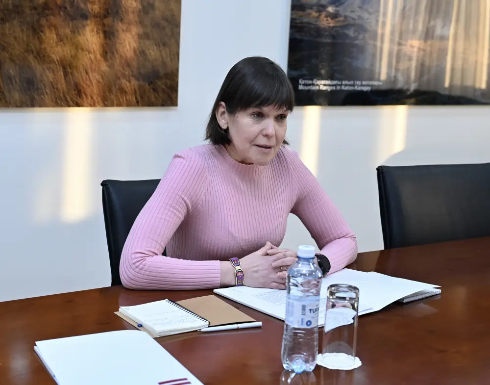 Перспективы сотрудничества с Латвией обсуждены в МИД Казахстана (2)