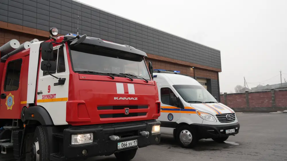 Уступят ли водители дорогу спецтранспорту? МЧС и блогеры проводят социальный эксперимент (3)