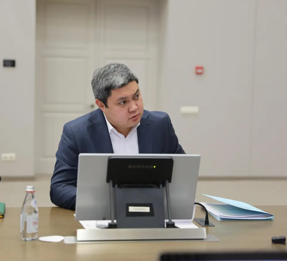 Глава региона принял акимов и руководителей управлений (9)