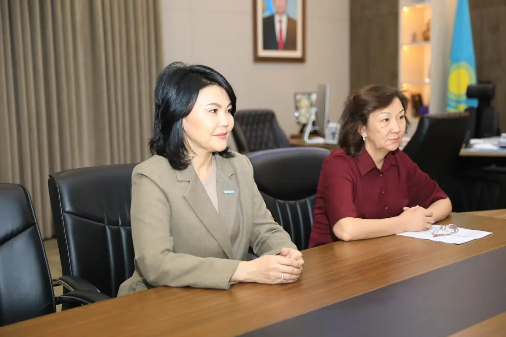 Глава региона принял депутатов (5)