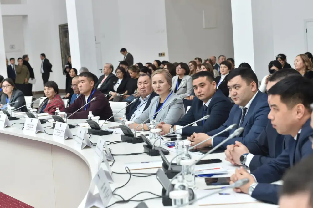 Рассмотрены вопросы повышения компетенций управленческих кадров (2)