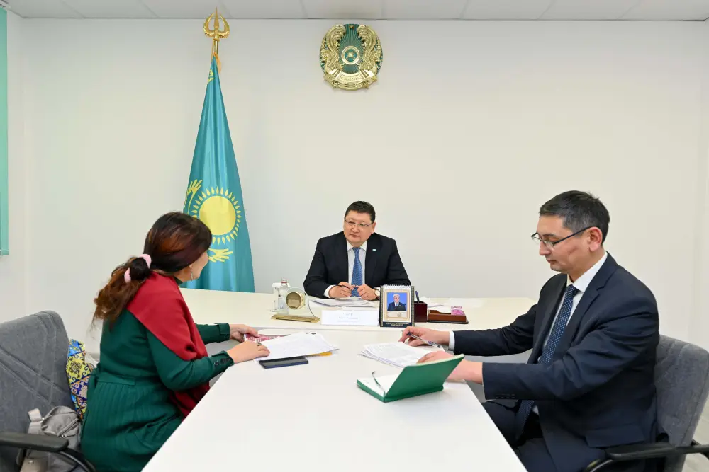Аким области провел личный прием граждан (8)