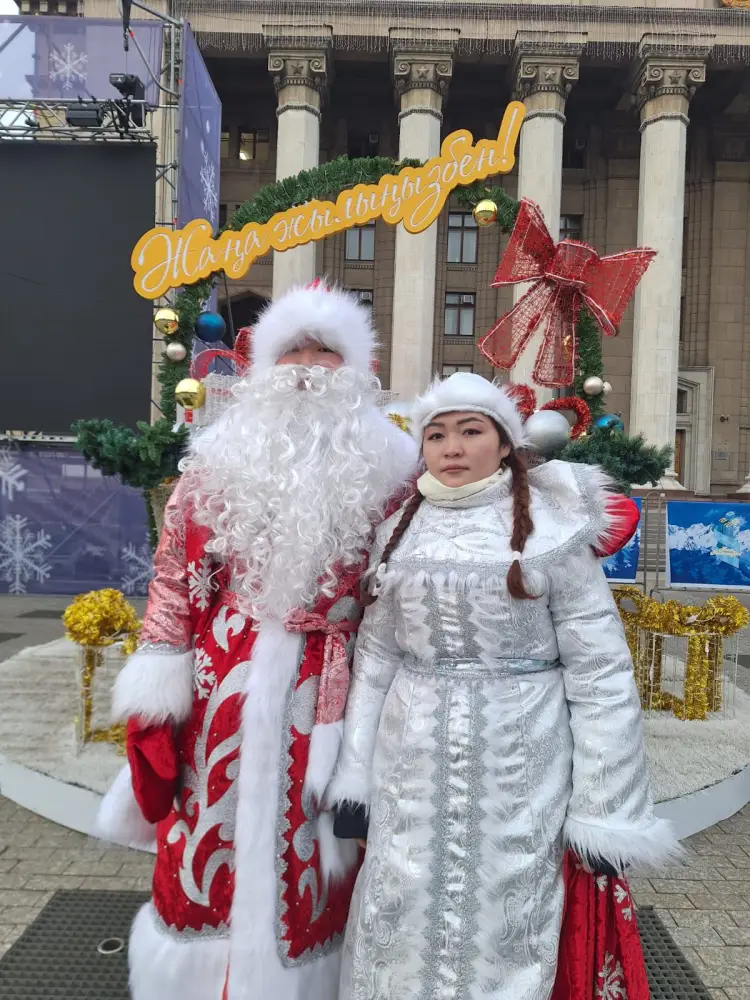 На площади Астана в Алматы готовится грандиозное шоу в честь Нового года (3)