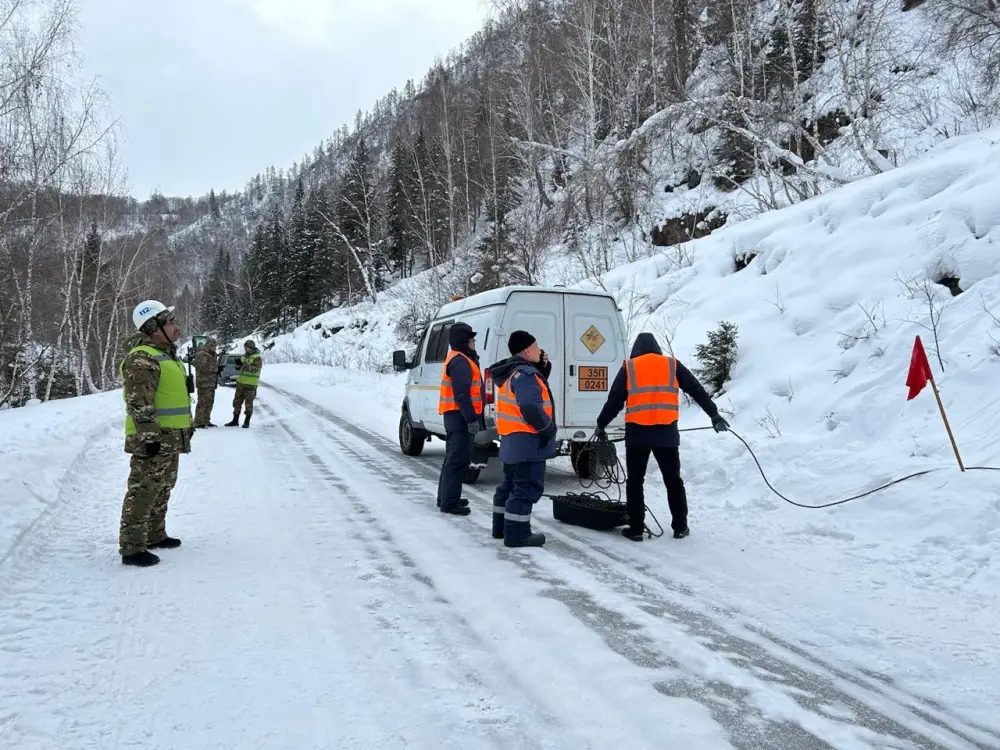 МЧС предупреждает о лавиноопасной обстановке в горных районах Казахстана (4)