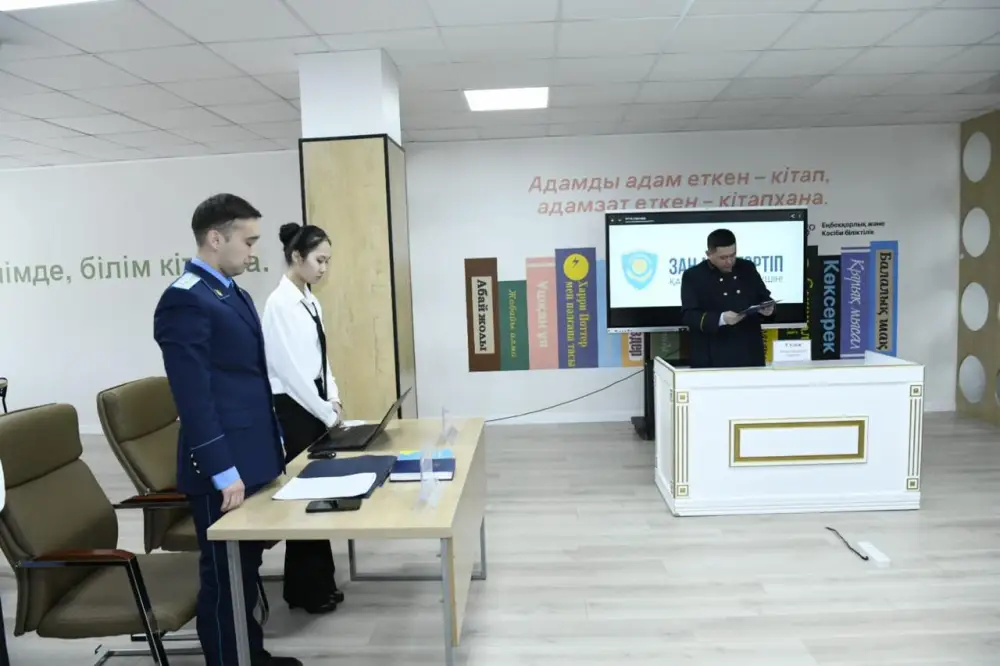 «Закон и порядок»: судебное заседание инсценировали в столичной школе для учащихся (3)