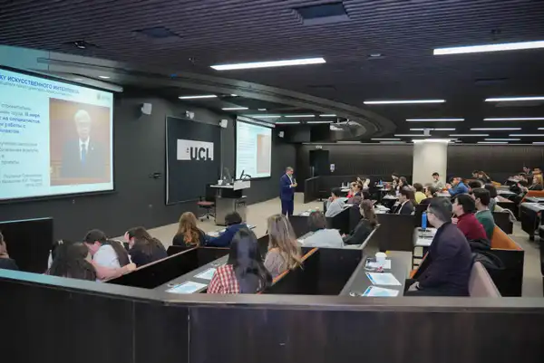 Министр Саясат Нурбек провел встречу с казахстанскими студентами в Великобритании (8)