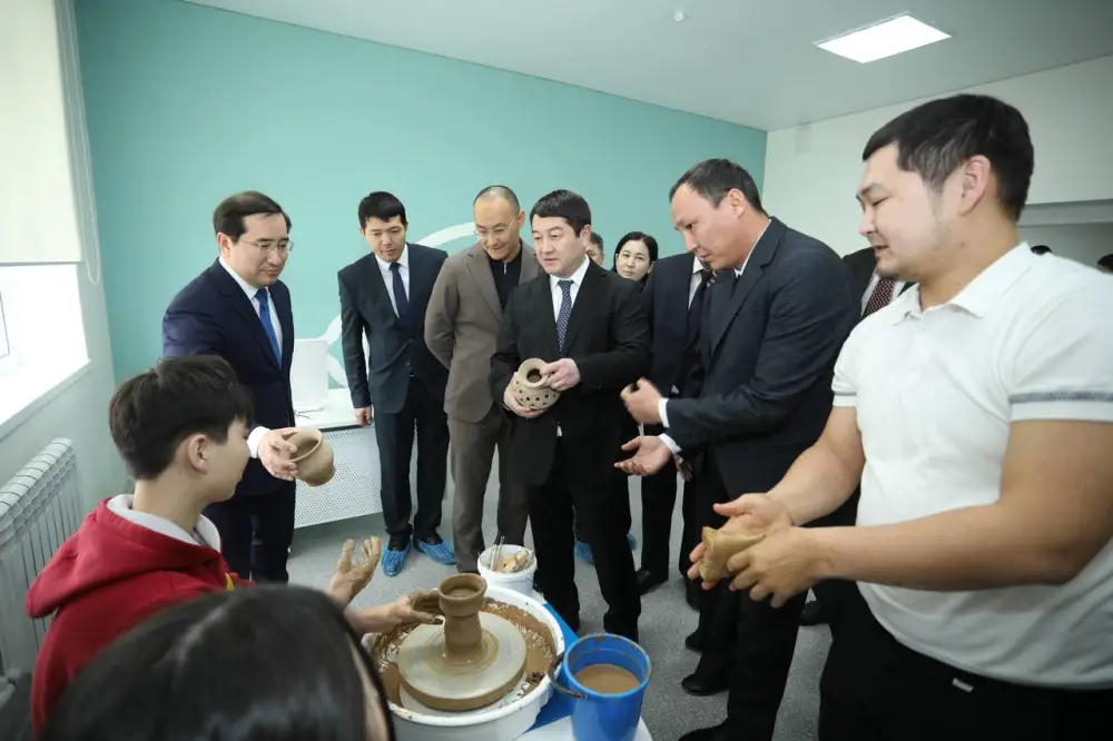 В Жанаозене состоялось техническое открытие реабилитационного центра для детей с особыми потребностями (10)