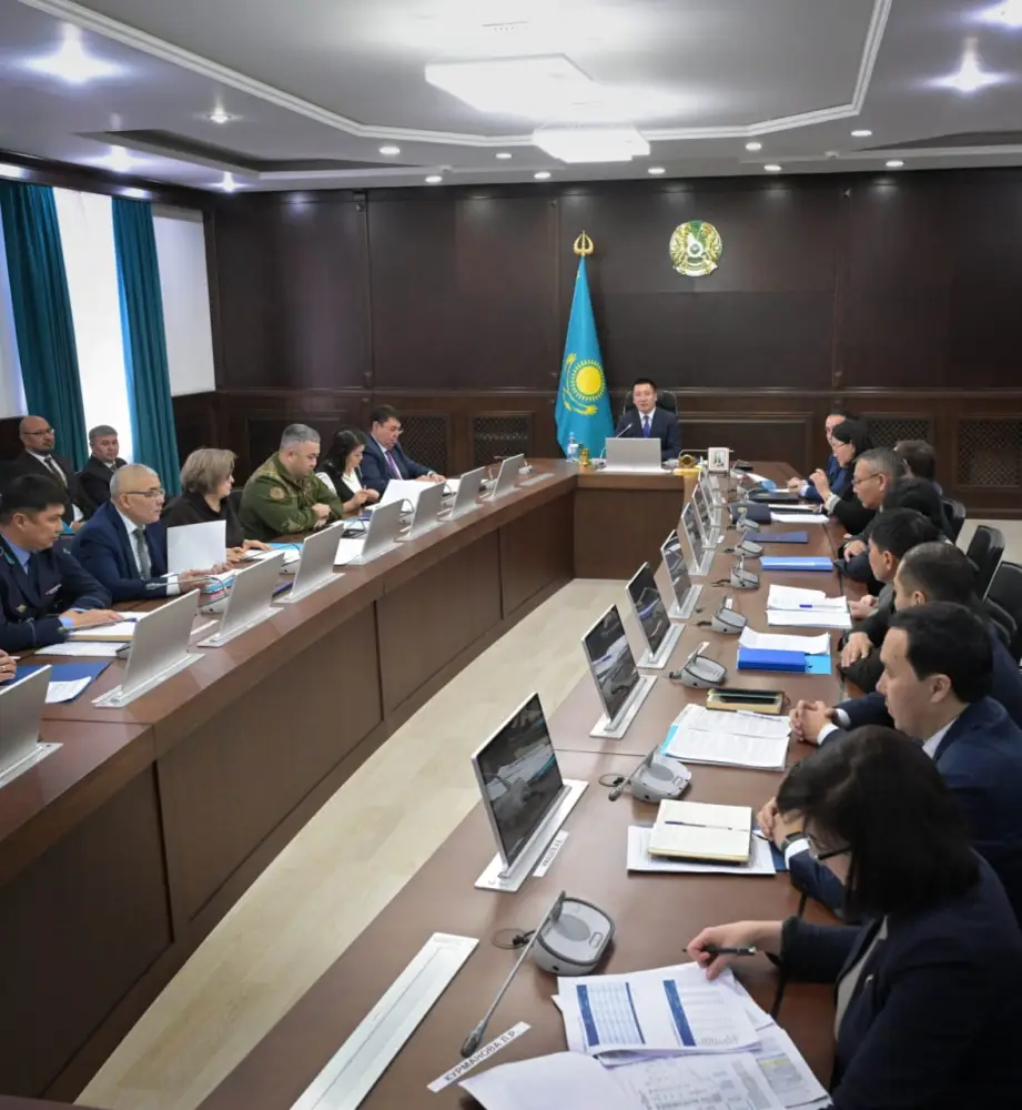 В акимате области прошло рабочее совещание, где рассмотрели итоги социально-экономического развития региона за 2025 год, исполнение Региональной карты занятости и освоение бюджетных средств (10)