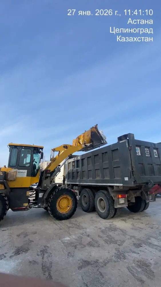 Более тысячи единиц спецтехники задействовано в снегоуборочных работах в Астане (2)